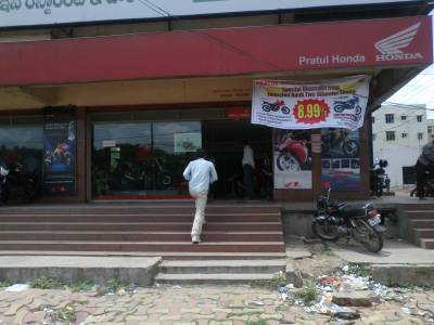 hero showroom erragadda