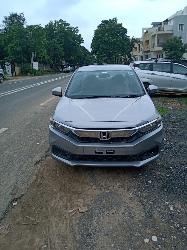 Top 20 Maruti Suzuki Eeco Car Rental in Vadodara Best Maruti Suzuki