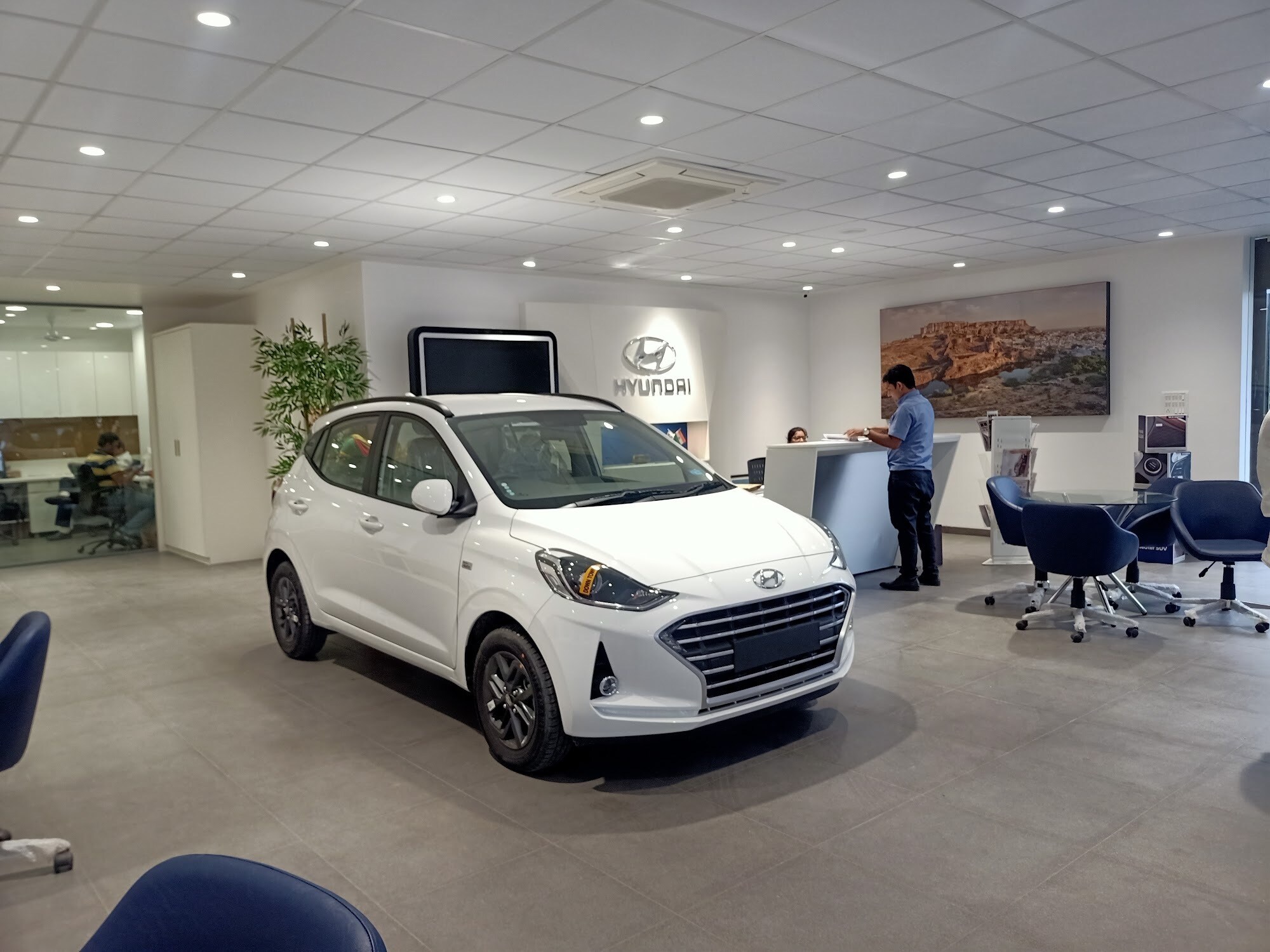 Top Hyundai Electric Car Dealers in Laheripura Best Hyundai Electric