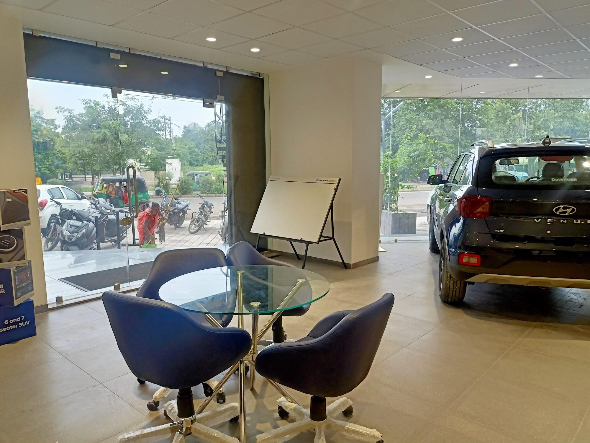 Top Hyundai Electric Car Dealers in Laheripura Best Hyundai Electric