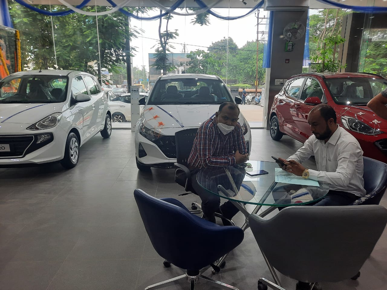 Top Hyundai Electric Car Dealers in Laheripura Best Hyundai Electric Car Dealers Vadodara near