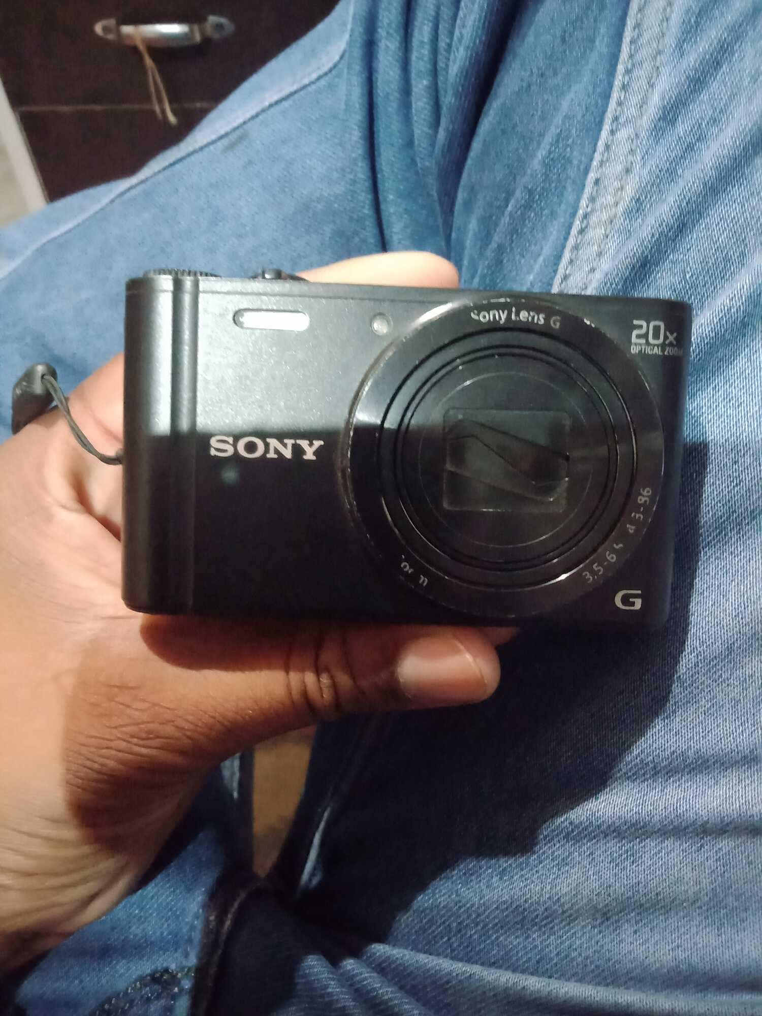 16.1 MP DSLR Camera - 16.1 Cameras Megapixel Price Starting From