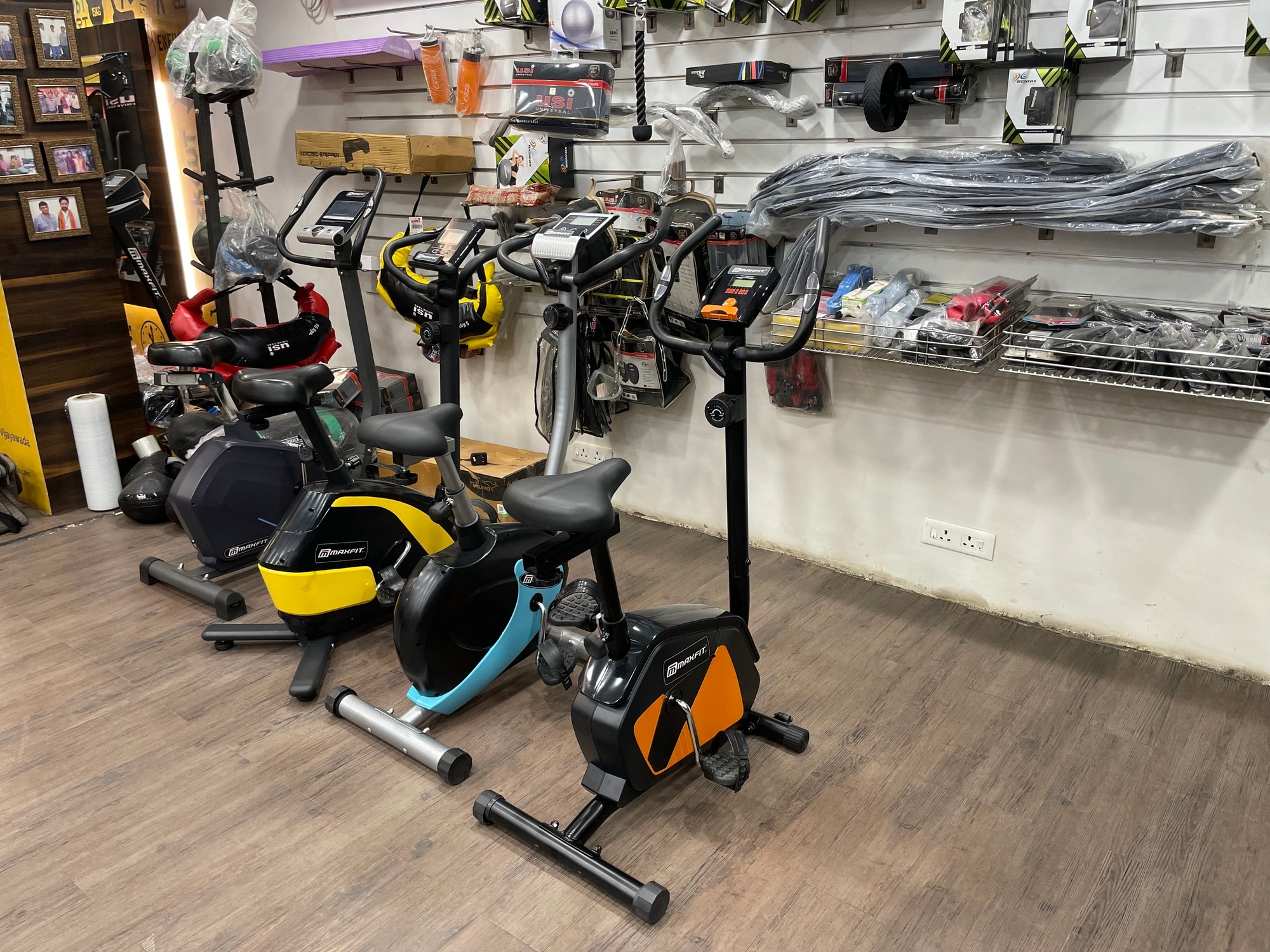 Maxfit gym online equipment