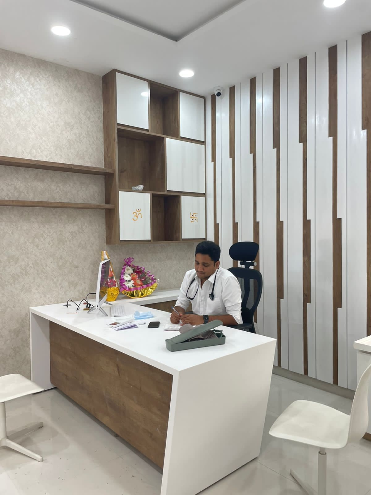 Dr. Shravan Kumar