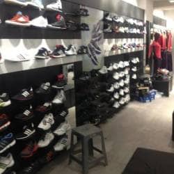adidas model town