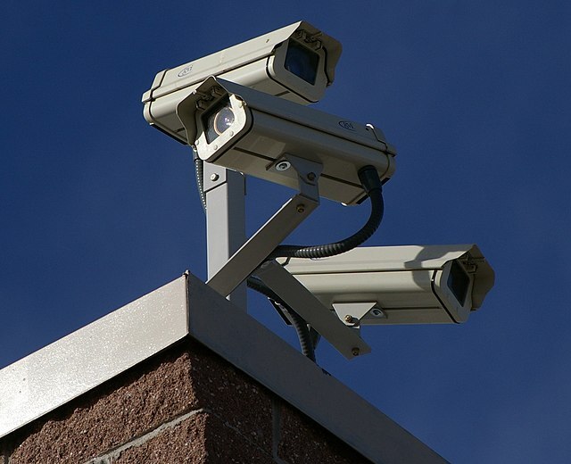 Bullet Camera CCTV, Wall Mount, 100 degree angle of view, 4 channels, Wired