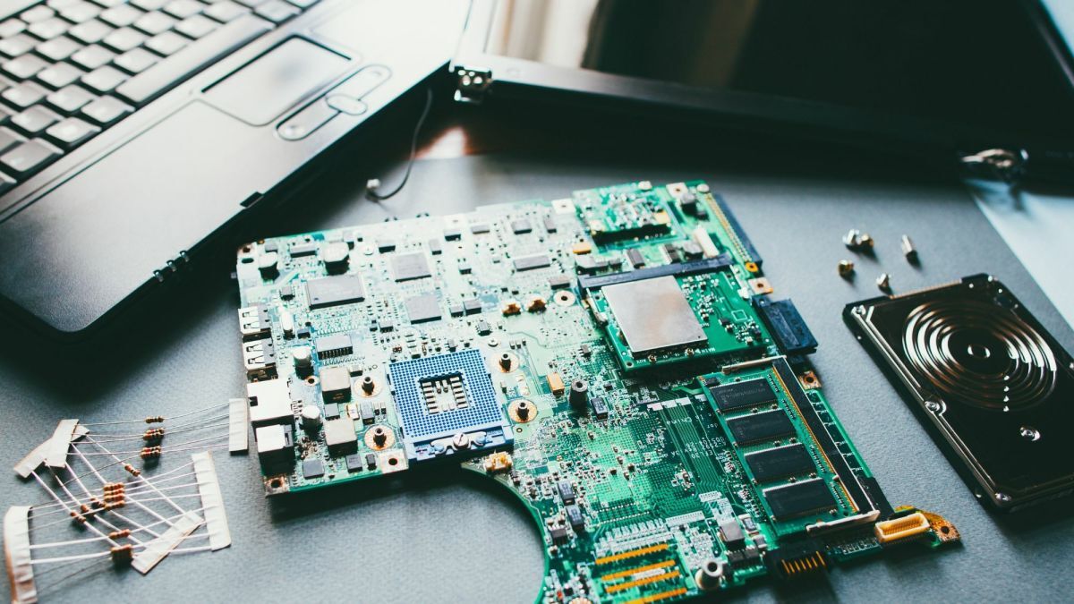 HP Server (Hewlett-Packard) in Delhi at ₹ L Unit by Rb