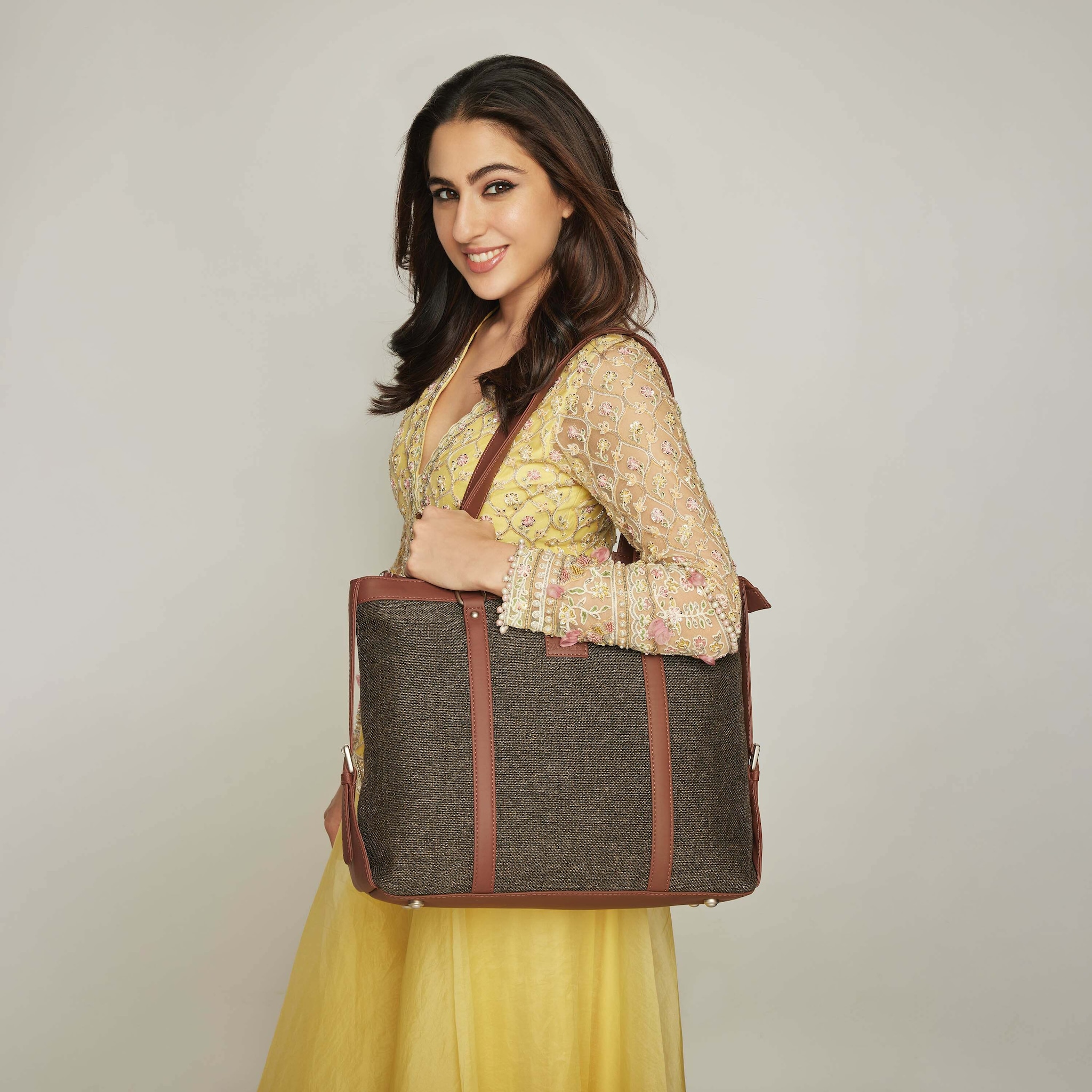 Ladies Bag in Mumbai at ₹ 72 ₹ 455 Unit by Shree Swami