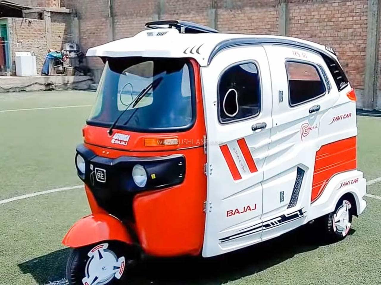 Cng Auto Rickshaw with HP Engine Power and 100 Ah Battery