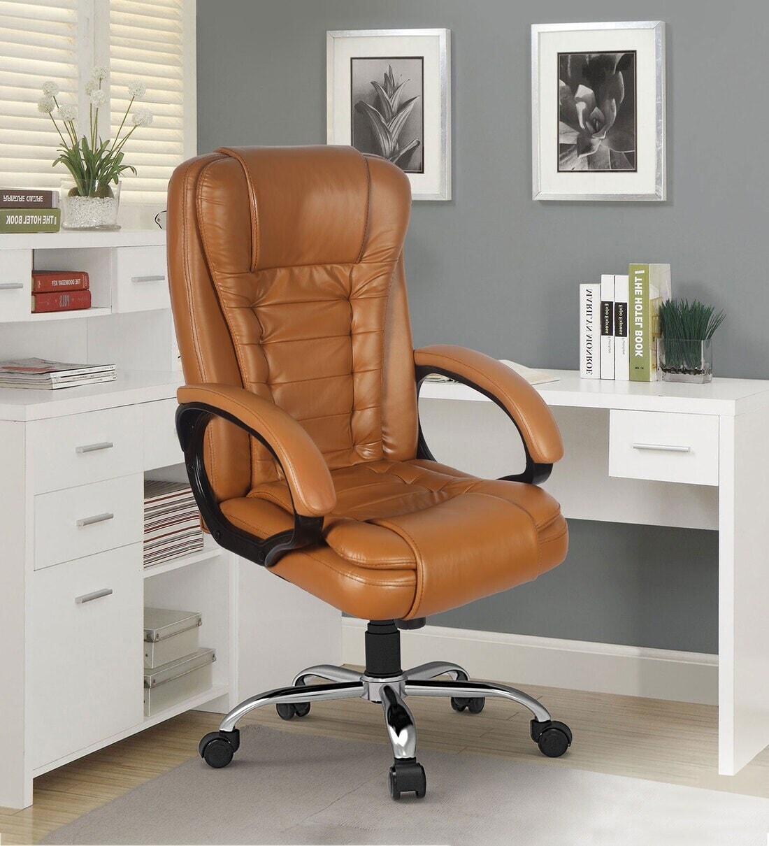 Executive Office Chair in Patna at ₹ 400 ₹ 32,000 Pc by One