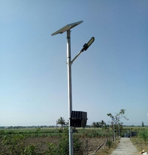 12W Semi Integrated Solar Led Street Light in Dehradun at ₹ 4,000