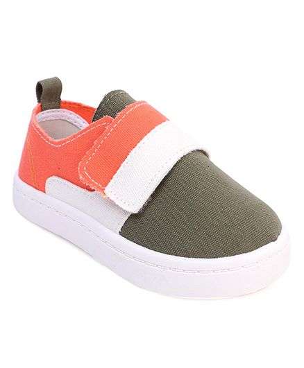 cute walk by babyhug shoes