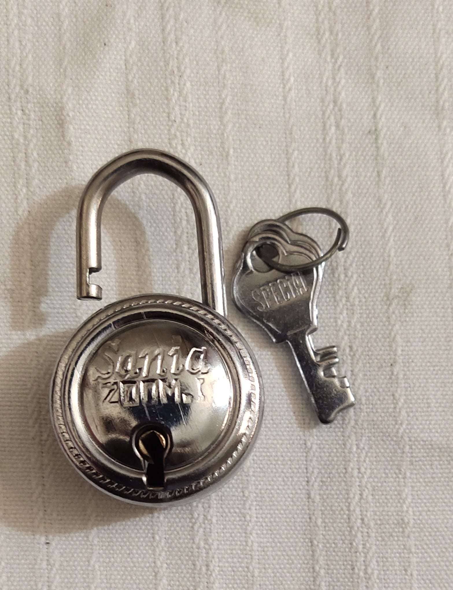 25 MM [ZOOM SERIES] in Aligarh at ₹ 130 / Dz by Sania Zoom Locks