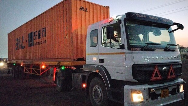 40 Feet Trailer Transporters in Indore at ₹ 50 ₹ 80 Km by