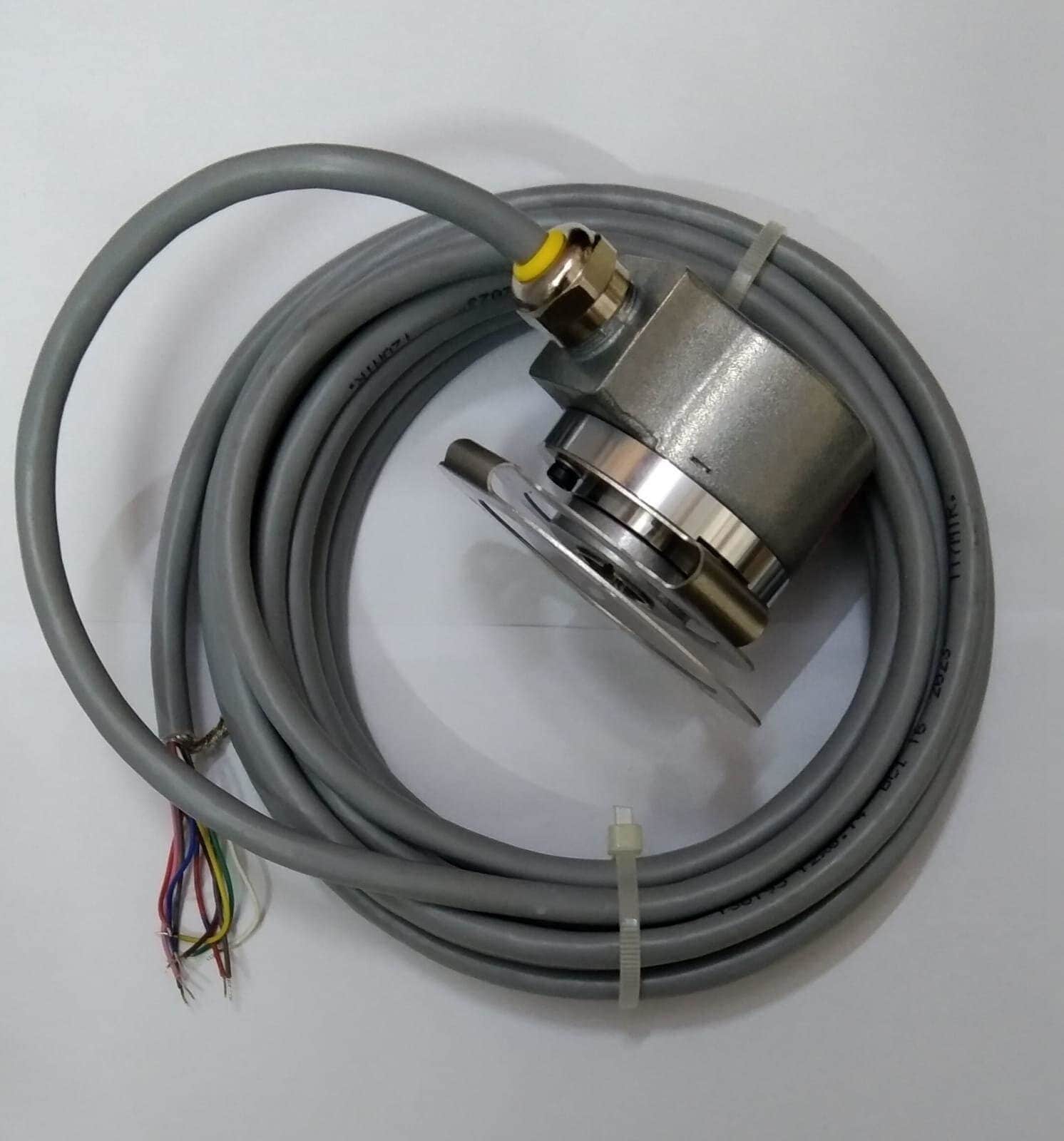 8.KIH50.885A.2500.0050 KUBLER ROTARY ENCODER in Delhi at ₹ 7,000
