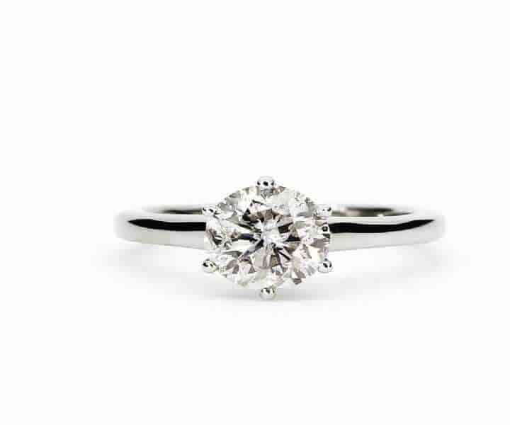 Diamond Second Hand Jewellery Ring in Pune at ₹ 10,000 ₹ 10 L