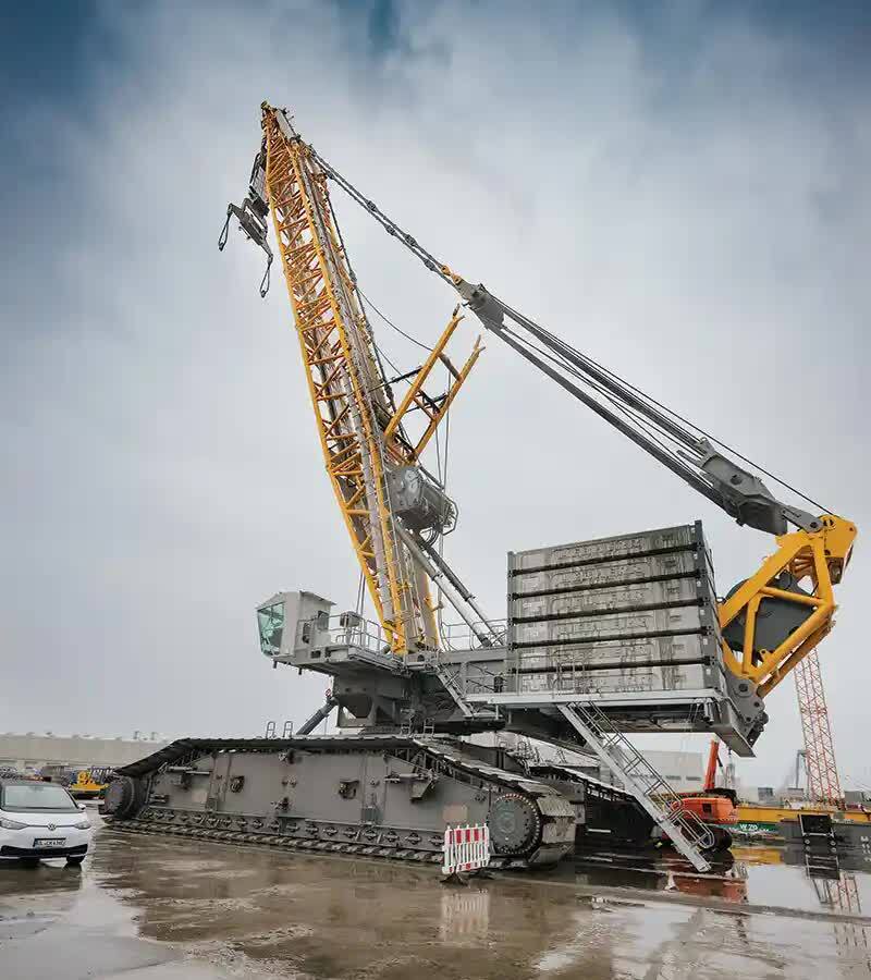 All Terrain Telescopic Cranes LIEBHERR LTM1800 in Navi-Mumbai at
