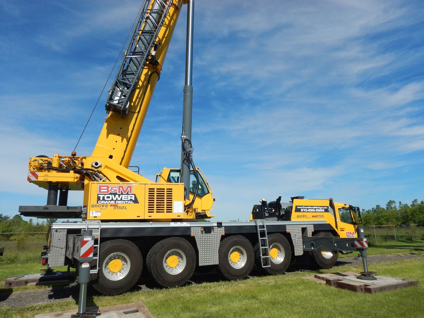 All Terrain Telescopic Cranes LIEBHERR LTM1800 in Navi-Mumbai at