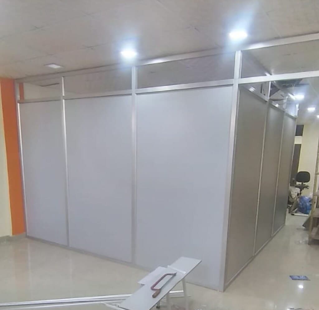 Aluminium Office Partition in Delhi at ₹ 150 / Sq.ft by Om Aluminium ...