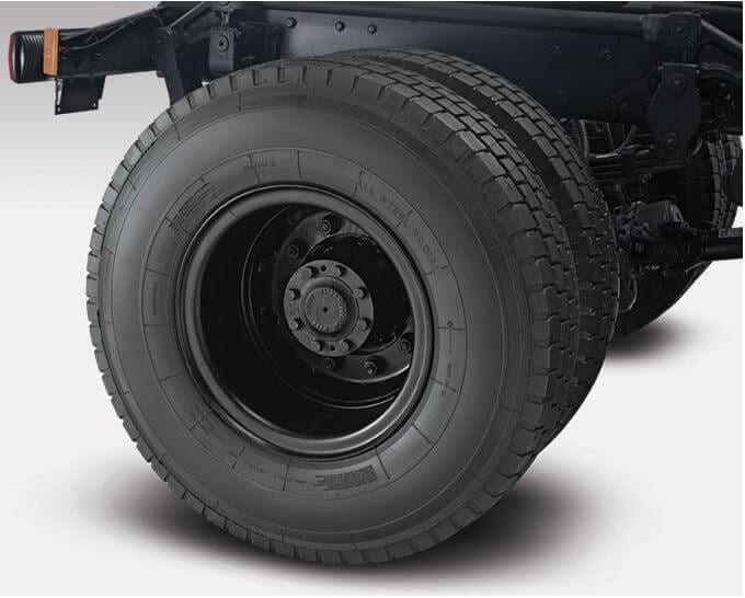 Apollo Endurance LD Truck Tyre, Tyre Size: R 20, Rim