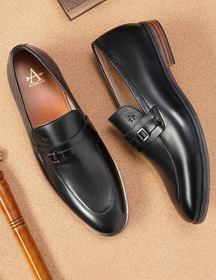 Arow Men's Leather Black Loafer Shoes 7-9 in Agra at ₹ 400