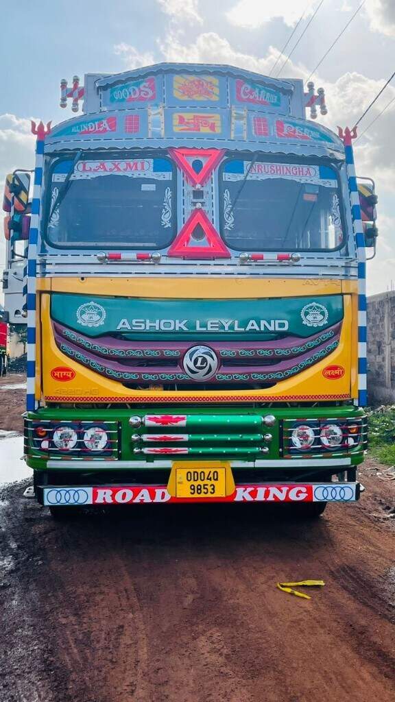 Ashok Leyland 4220 HG yellow & orange in RaipurChhattisgarh at best