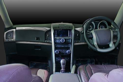 Autographix Mahindra XUV 500 W6 Basic Dashboard Trims in Mumbai at