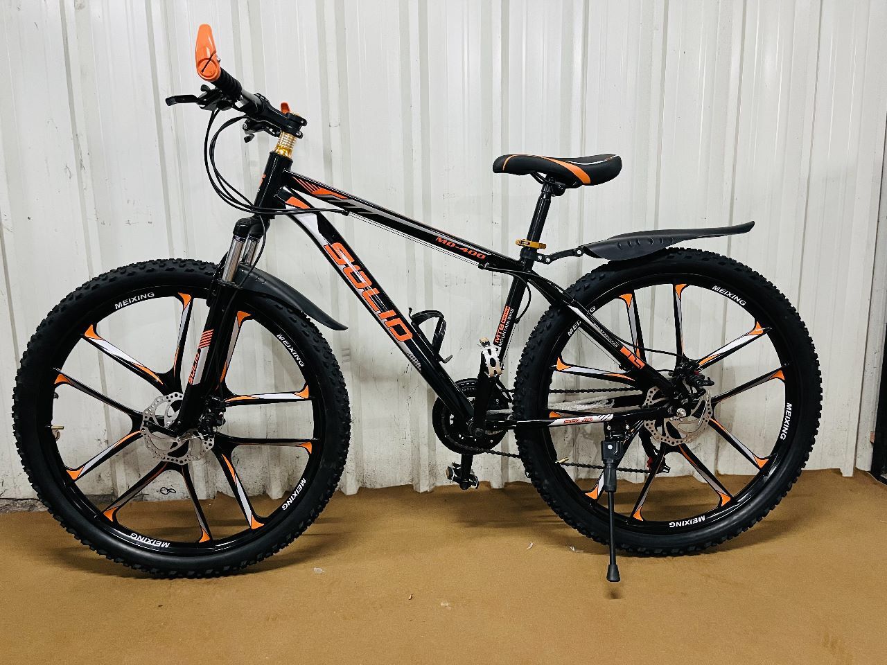 Avia brand mtb/700c light speed road bike/oppulance solid md 400