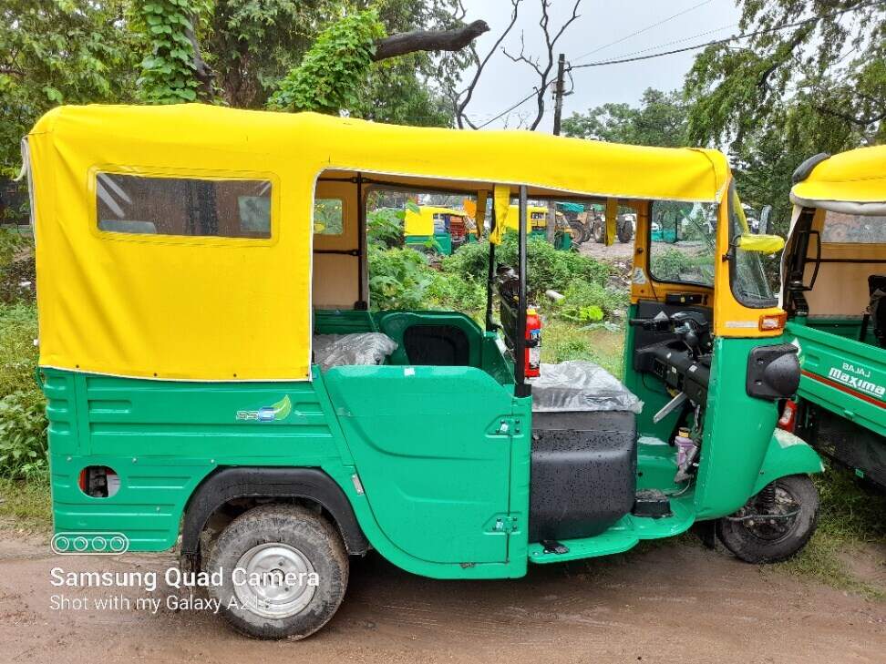 Bajaj Auto Rickshaw Part in Delhi at ₹ L Unit by Gautam