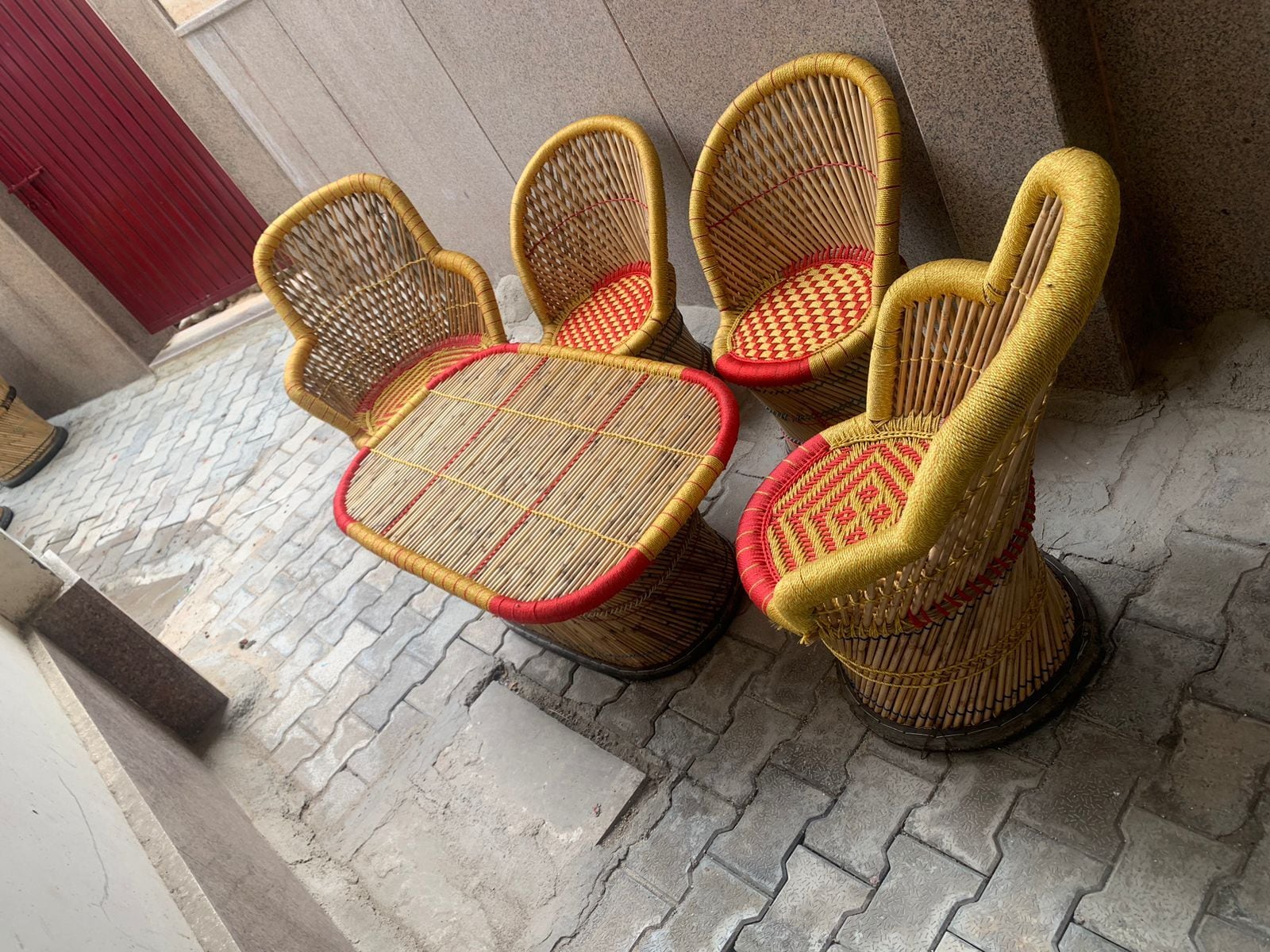 Bamboo Chairs With Arm Rest And Table Set in Delhi at ₹ 6,500