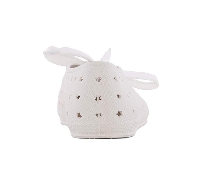 Bata Sandak White Sneakers For Women in Delhi at ₹ 484 ₹ 499