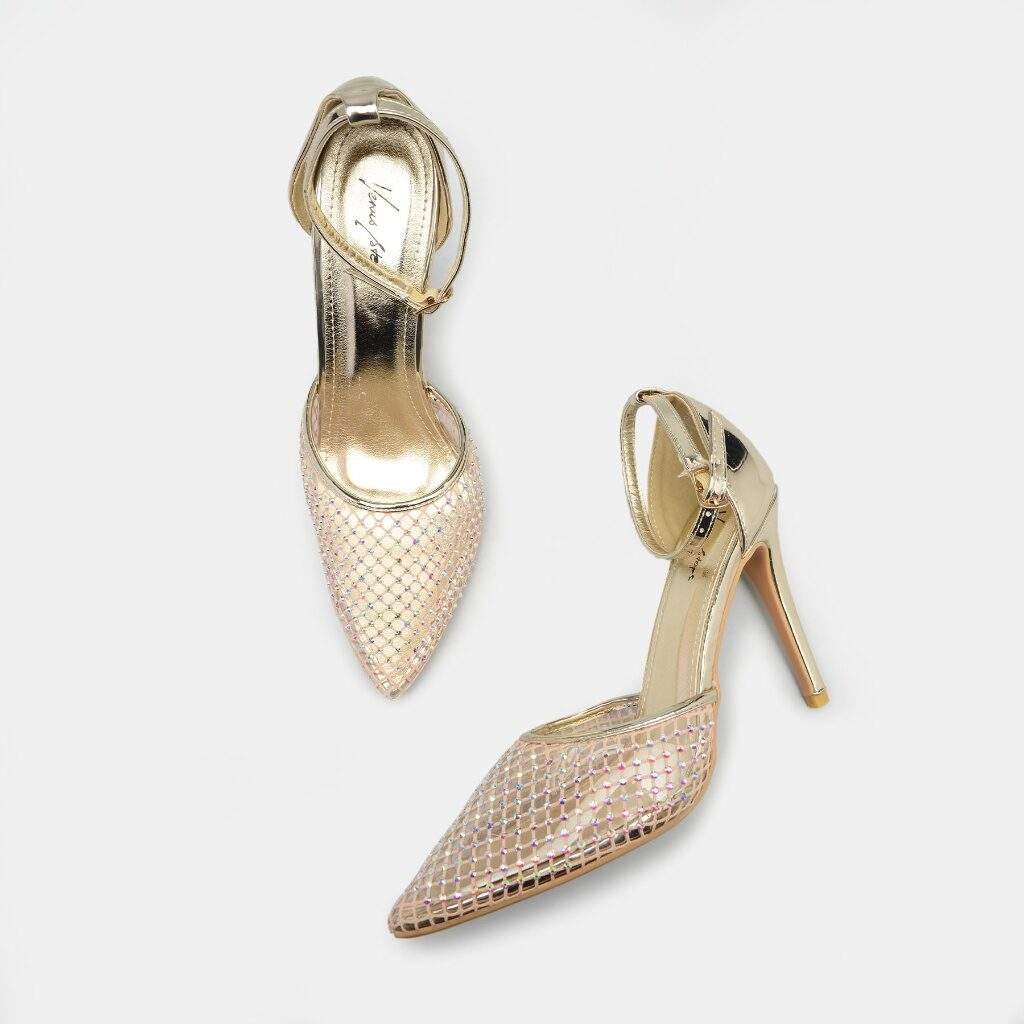 Venus Steps Black Pointed Toe Ballerina in Delhi at ₹ 2,870