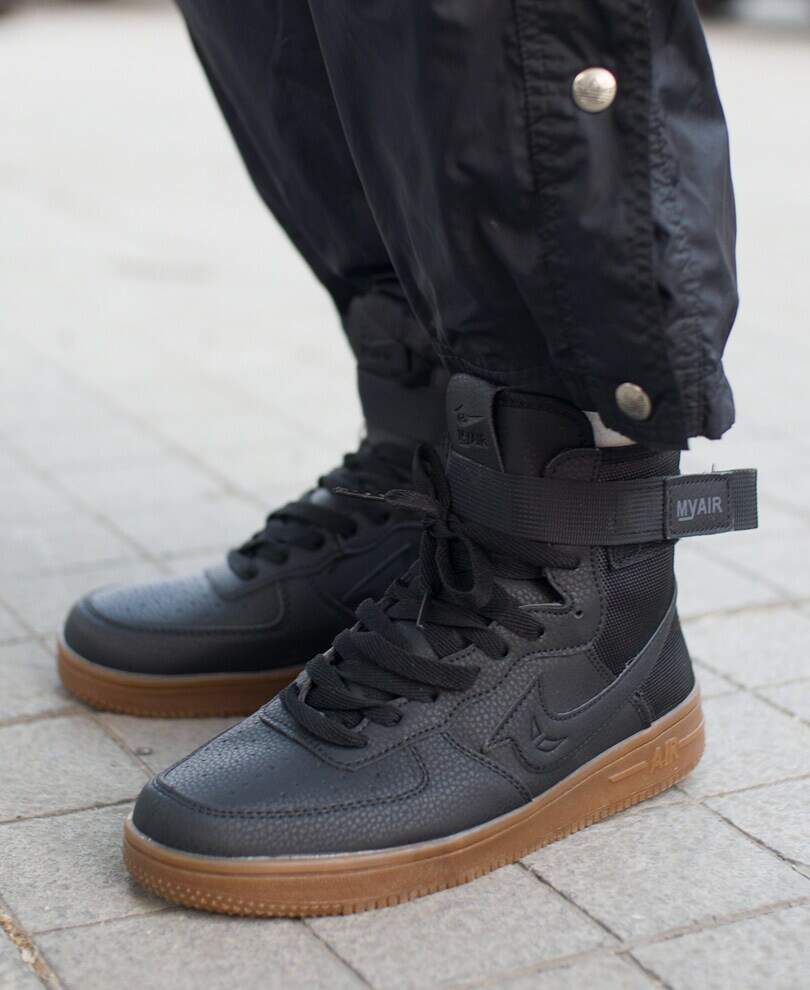 Black with Brown Sole High Ankle Sneakers in Mumbai at ₹ 1,449