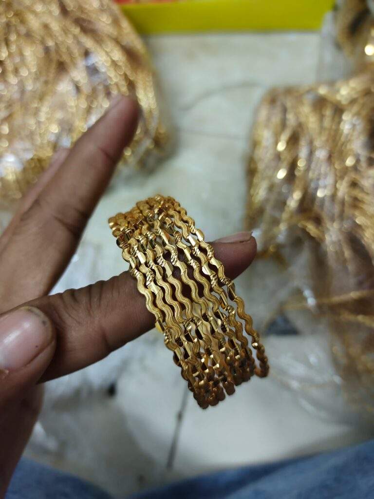 Unisex Brass Bangle in Datia at ₹ 60 Set by Pawan Bangles