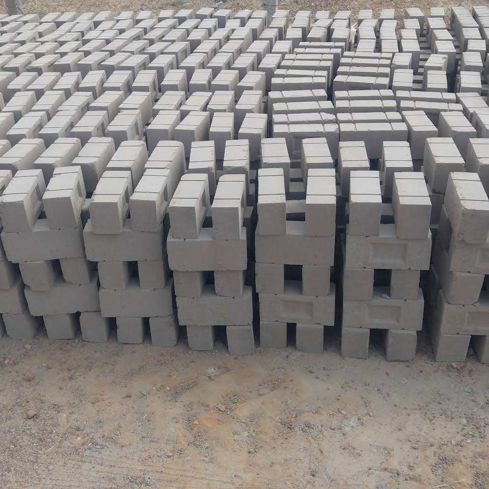 Brick in Trichy at ₹ ₹ 16 Pc by Supreme Bricks Justdial