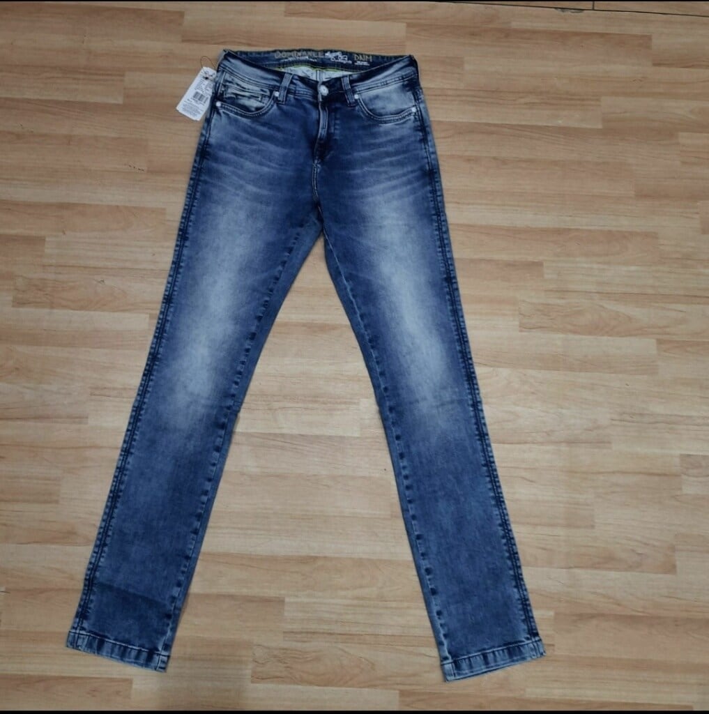 Men's Classic Solid Blue Denim Jeans in Delhi at ₹ 850 Pc by