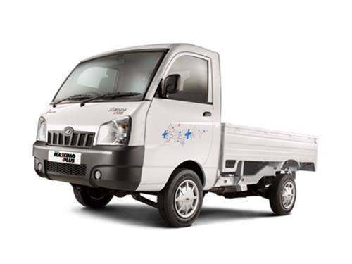 Mahindra maxximo hot sale van price 2018