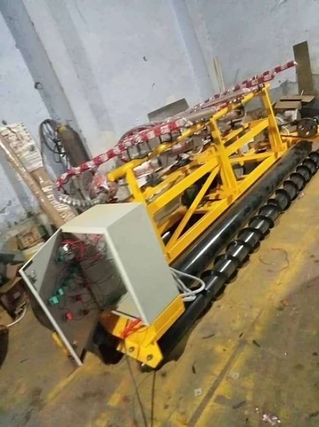Paver Set Machine Concrete Road Paver Machine, 4 Meter in Delhi at ₹ 2.70 L / Set by ...