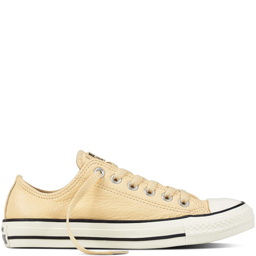 converse sarojini nagar