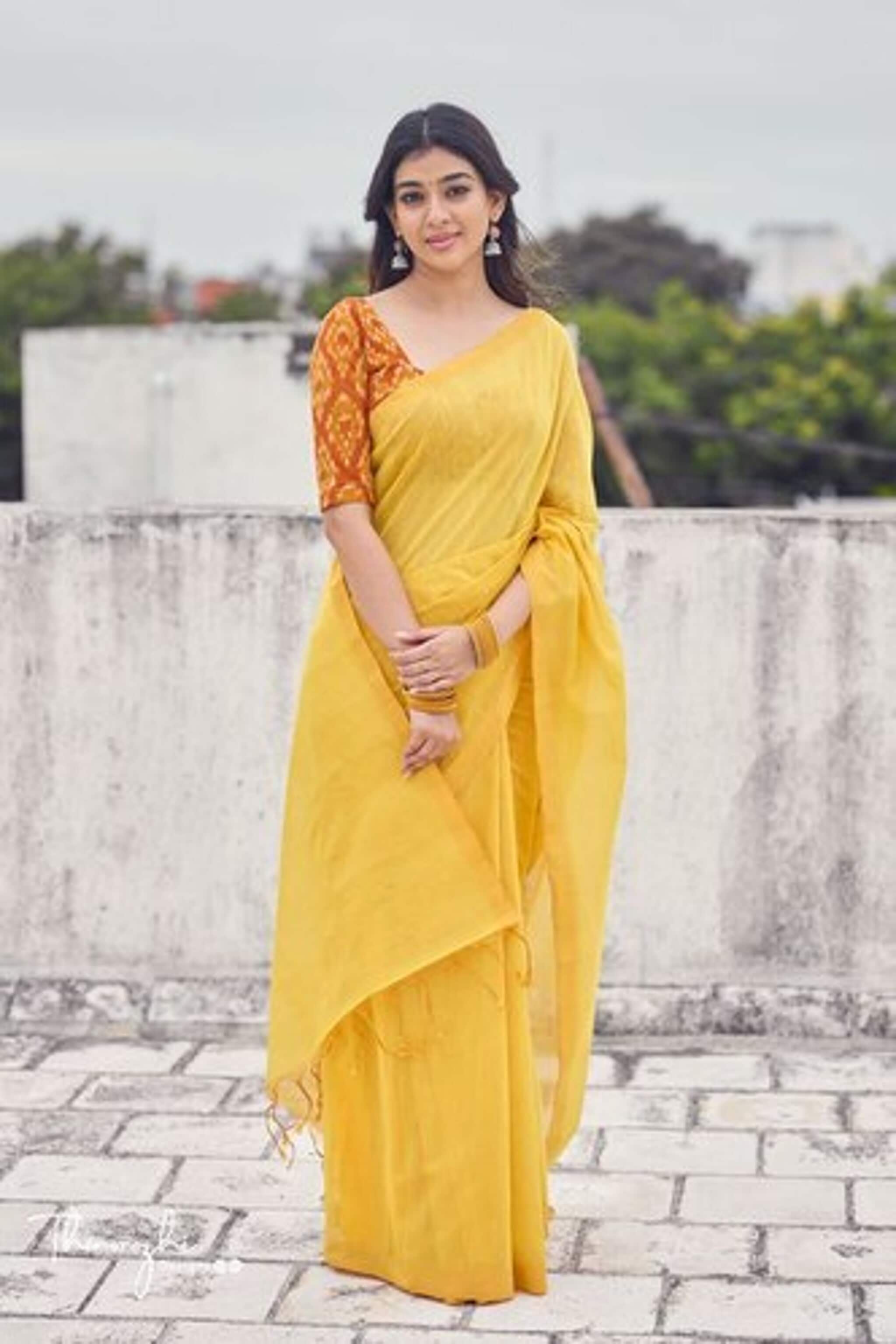 Cotton Second Hand Saree Yellow in Hyderabad at ₹ 100 ₹ 200