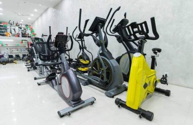 Cross Trainer Exercise Bike in Indore at ₹ 39,900 Pc by Hhw