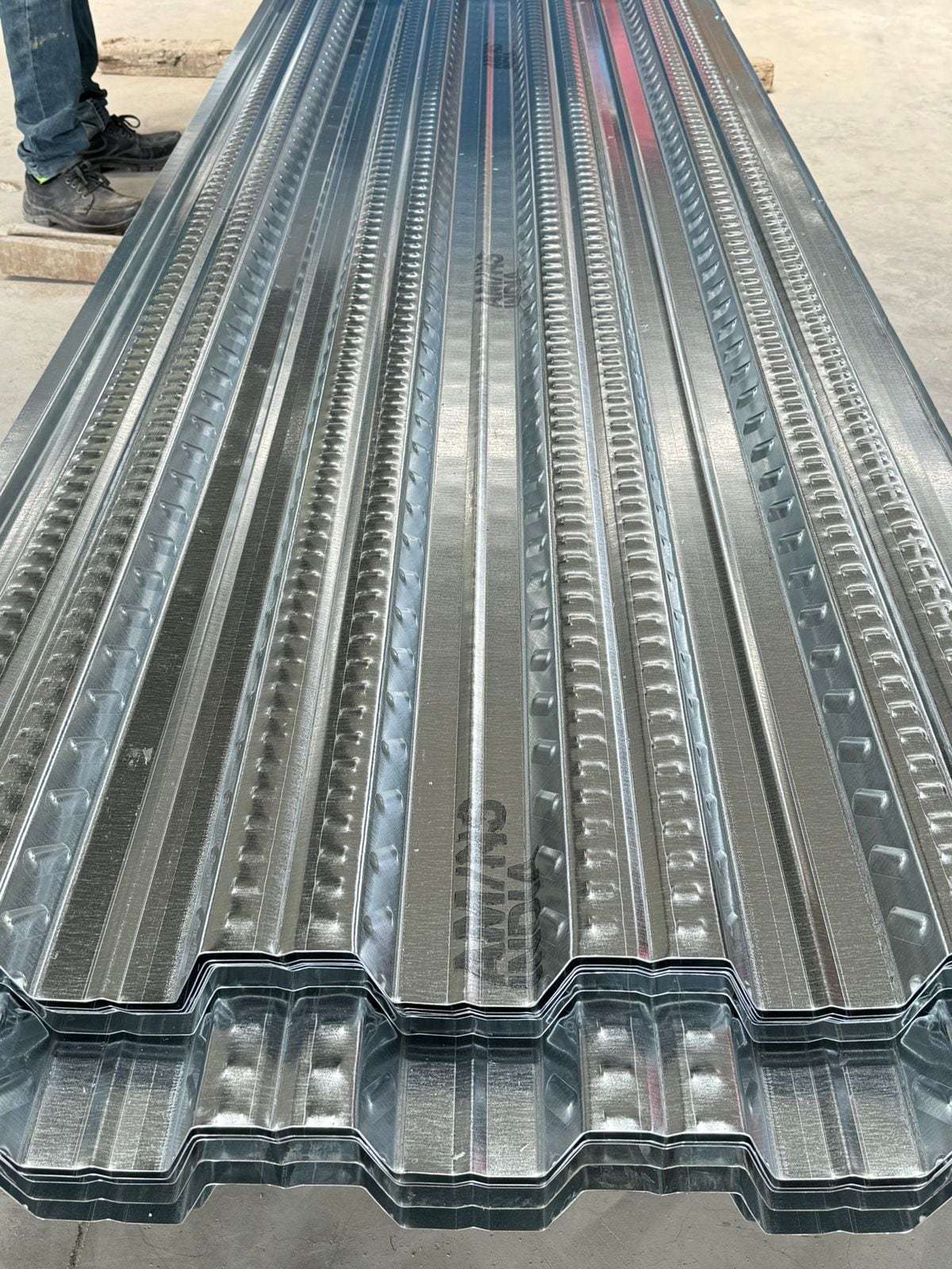 Steel DECK SHEET Silver MM MM Thick in Aurangabad