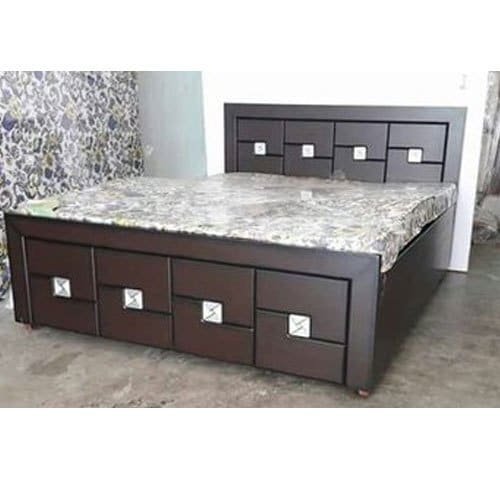 Designer Wooden Bed, Size 5 X 6 Feet