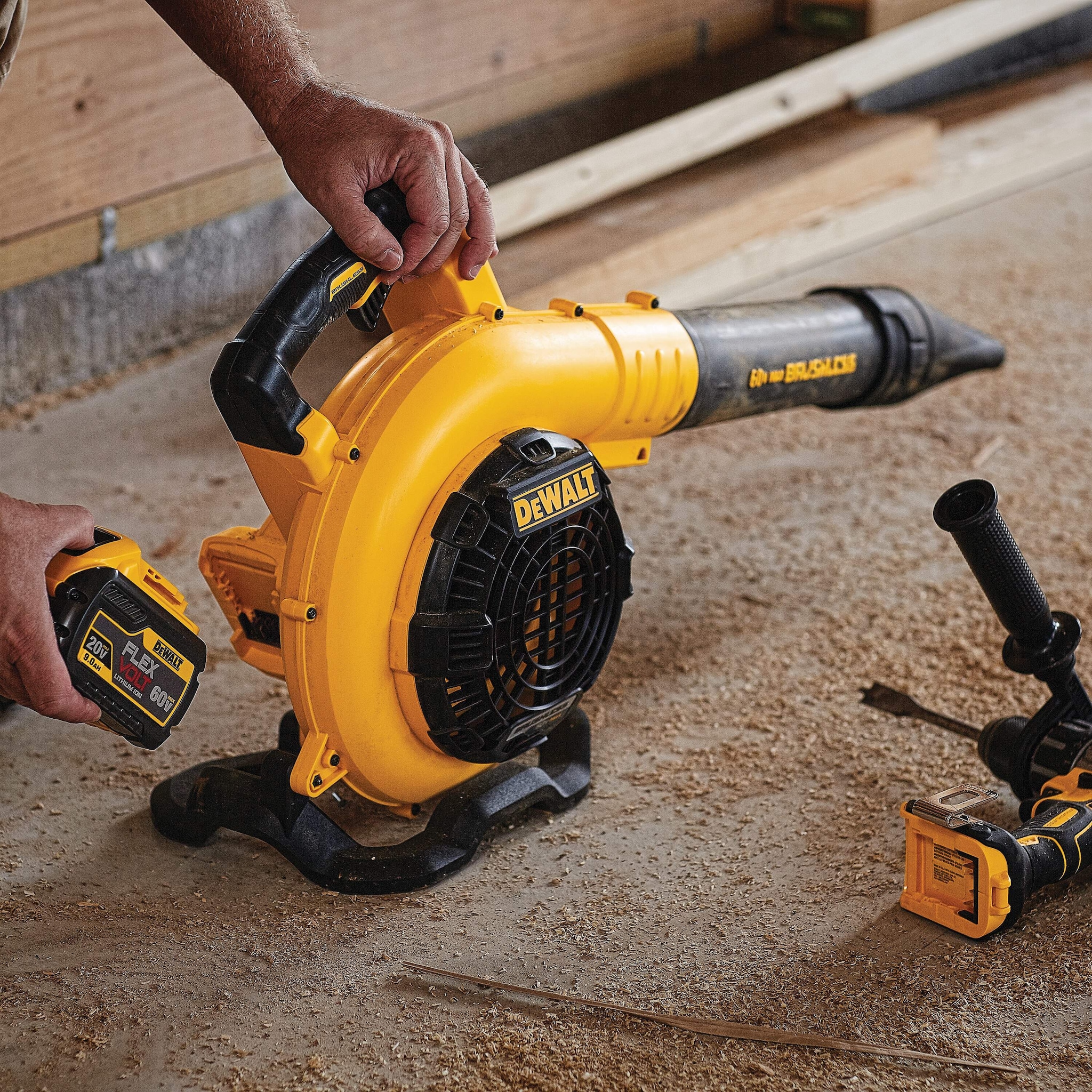 Flexvolt Dewalt Leaf Blower Chainsaw Combo DEWALT DCBL770X1