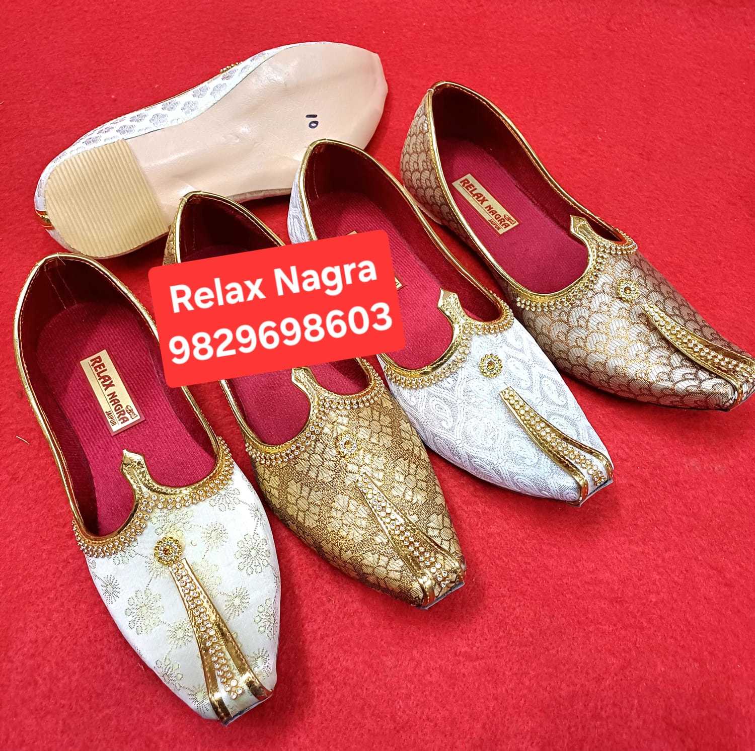 Embellished Punjabi Jutti Diamond Jutti with Pointed Toe in Jaipur