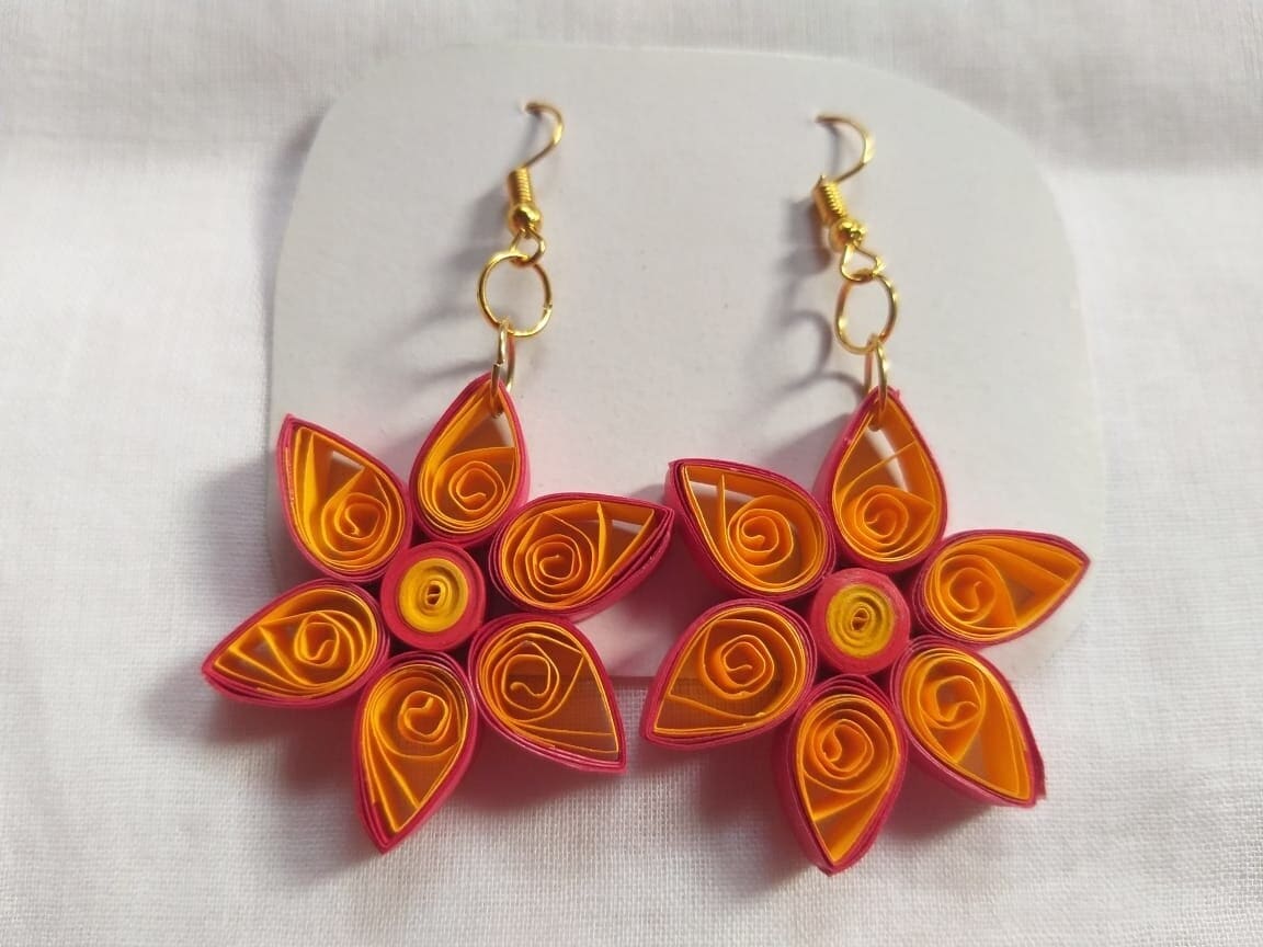 JEWELLERY EAR RING MADE BY QUILLING PAPER-1 in Kolkata at ₹ 50