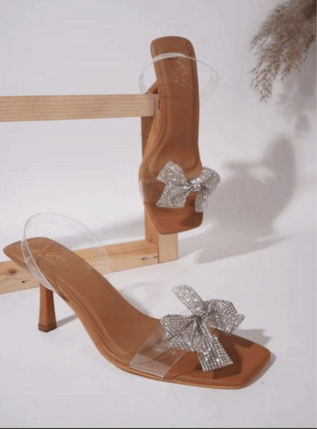 Fashion Stylish Casual Transparent Bow Heels in Delhi at ₹ 650