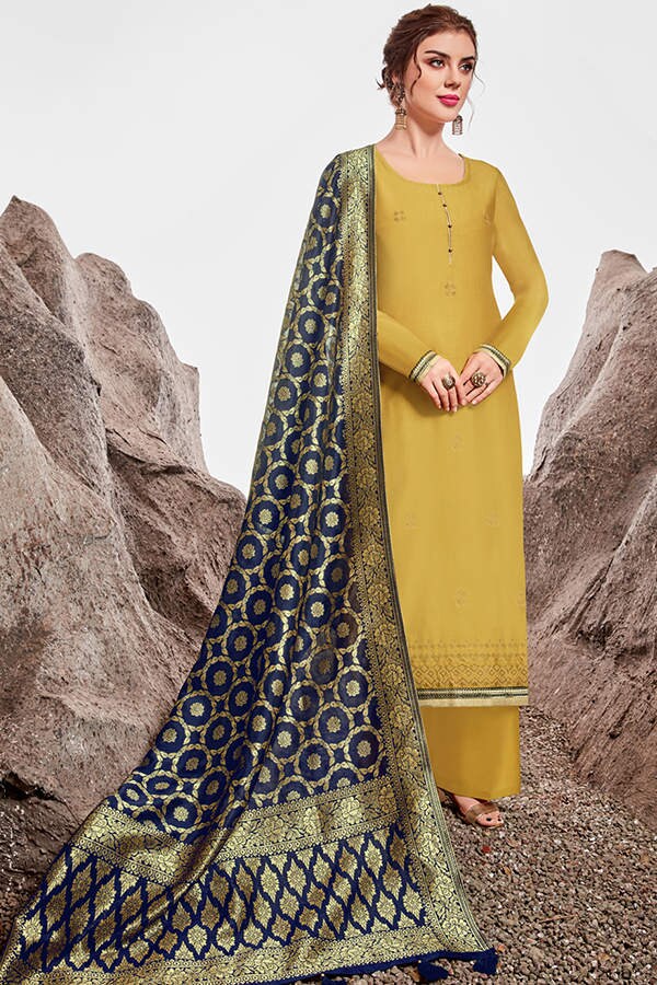 Jinaam Floral Akira 7489 Dress in Chennai at ₹ 1,746 ₹ 1,819