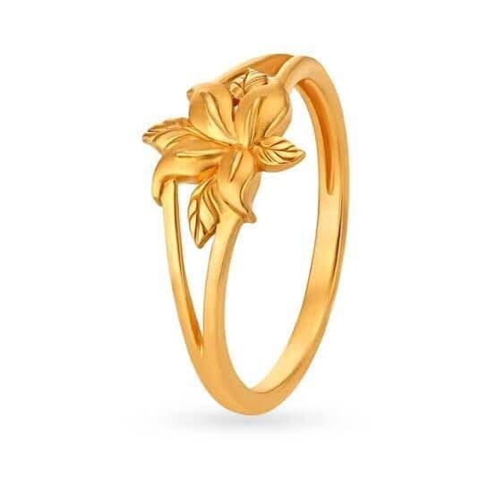 Floral Charming Gold Ring in Ahmedabad at ₹ 22,000 Pc by Shree