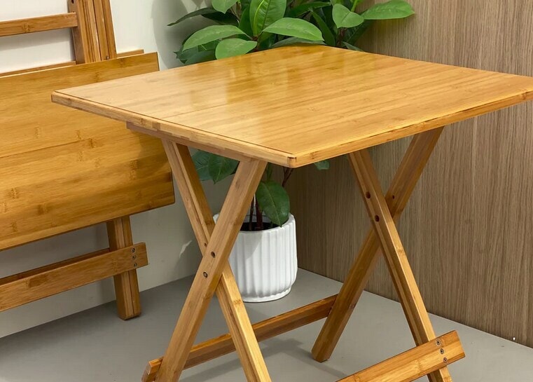 Folding Table with Year Warranty and Year Guarantee in Jaipur